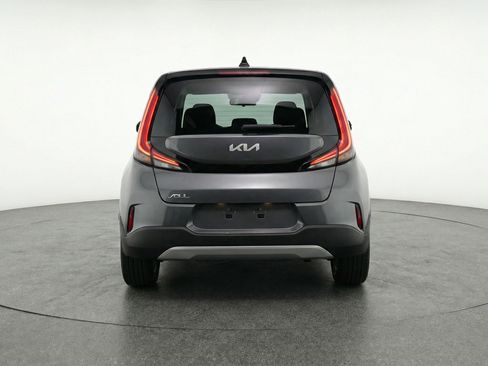 Used 2025 Kia Soul LX w/ LX Technology Package FWD image 7