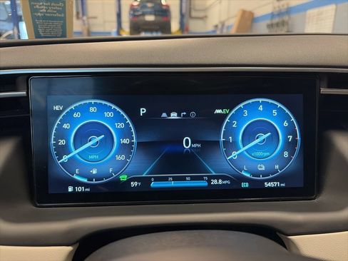 Used 2024 Hyundai Tucson Limited AWD/4WD image 26