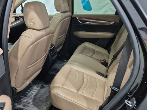 Used 2017 Cadillac XT5 Platinum image 12