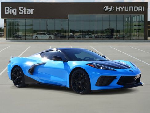 Used 2022 Chevrolet Corvette Stingray Coupe w/ Z51 Performance Package image 6