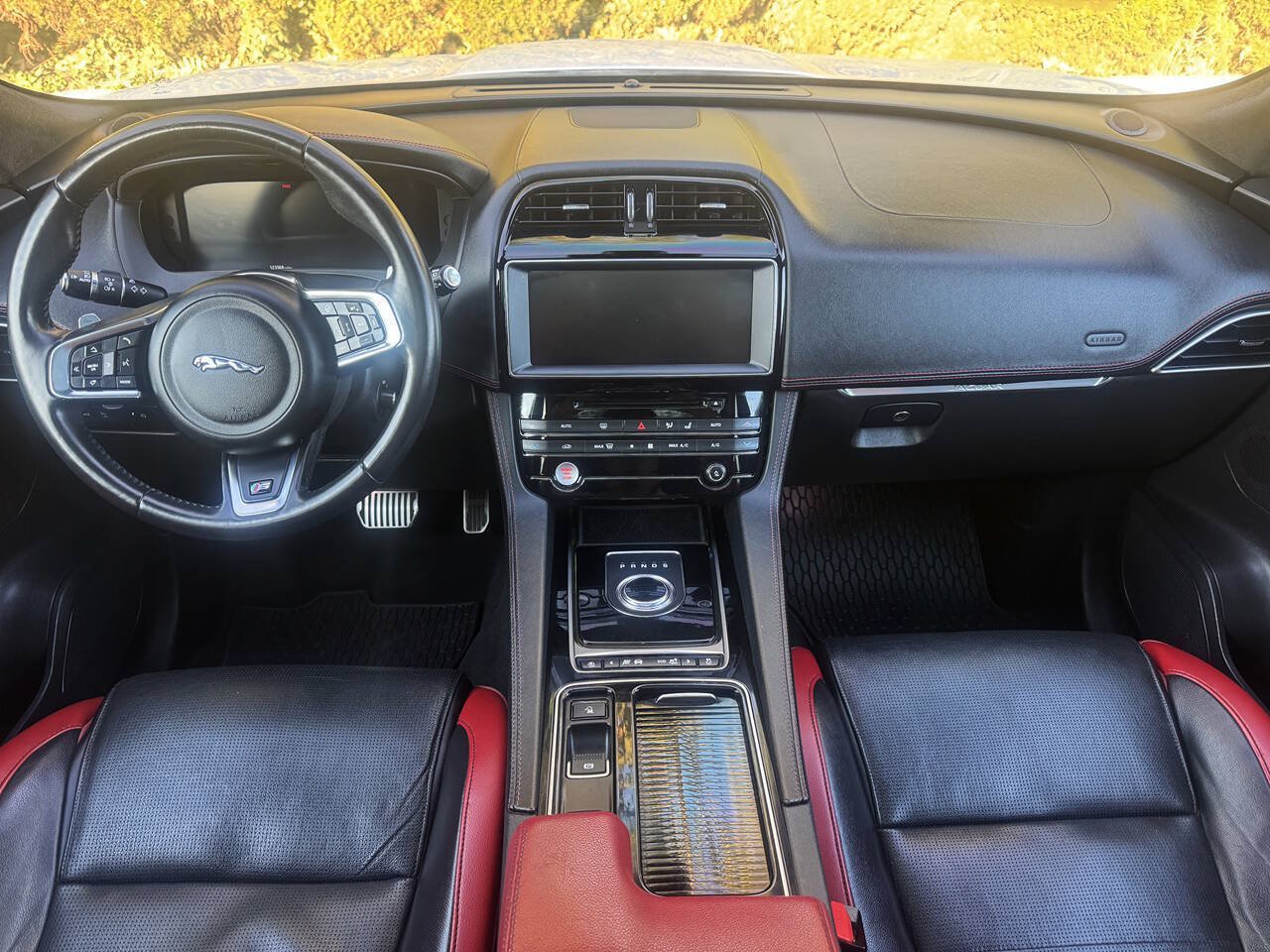 Used 2019 Jaguar F-PACE S AWD/4WD image 7