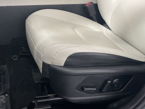 Used 2023 Kia Sportage EX FWD image 19