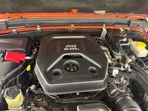Used 2018 Jeep Wrangler Rubicon w/ LED Lighting Group AWD/4WD image 30