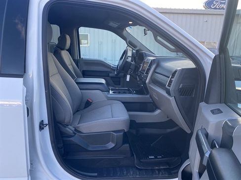 Used 2022 Ford F250 XLT w/ XLT Premium Package image 4
