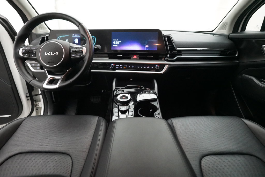 Used 2023 Kia Sportage EX AWD/4WD image 5