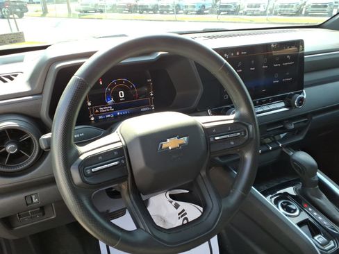 Certified 2023 Chevrolet Colorado W/T w/ Advanced Trailering Package AWD/4WD image 12