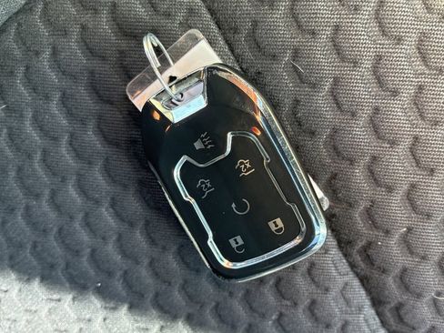 Used 2020 GMC Terrain SLE w/ Elevation Edition image 24