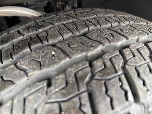 Used 2025 Chevrolet Tahoe Z71 image 35