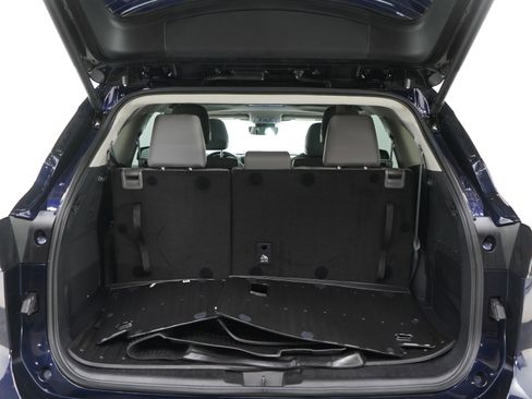 Used 2026 Toyota Highlander Limited image 18