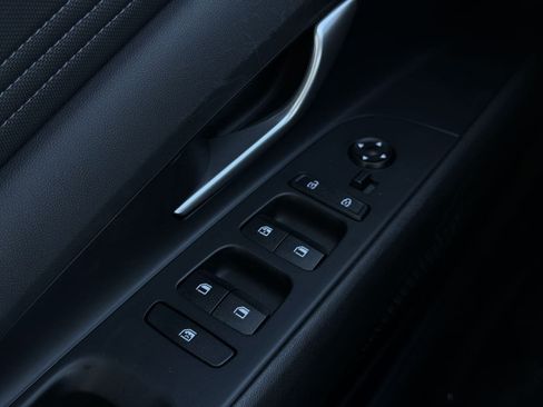 Certified 2024 Hyundai Elantra SEL w/ Convenience Package image 11