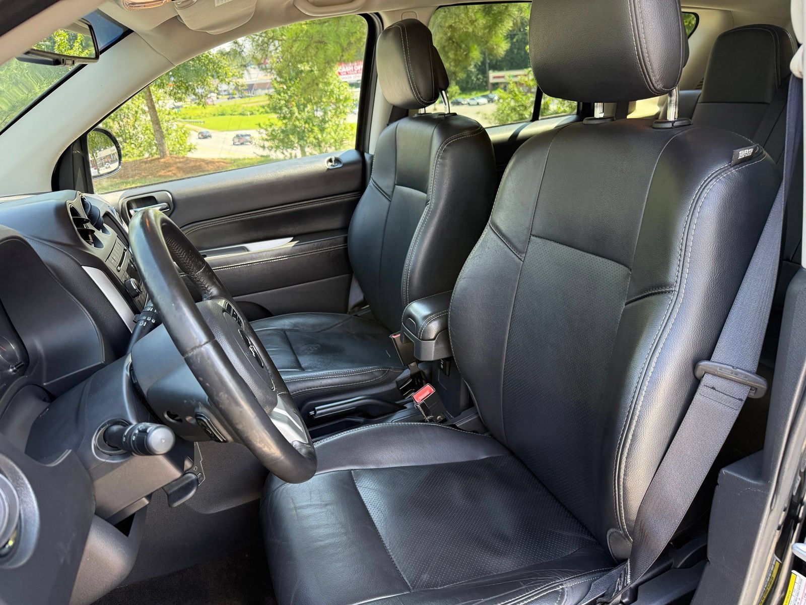 Used 2017 Jeep Compass High Altitude FWD image 35