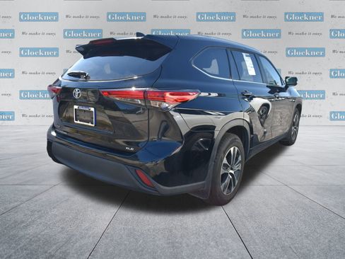 Used 2023 Toyota Highlander L image 4