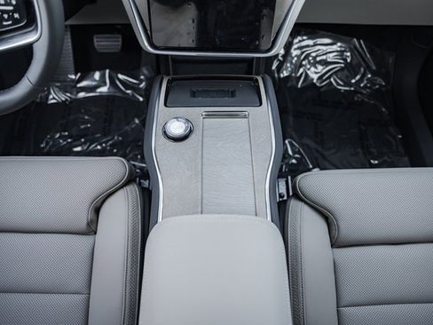 New 2025 Volvo EX90 Ultra w/ Protection Package Premier image 21