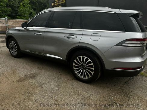 Used 2022 Lincoln Aviator Reserve w/ Equipment Group 201A AWD/4WD image 2