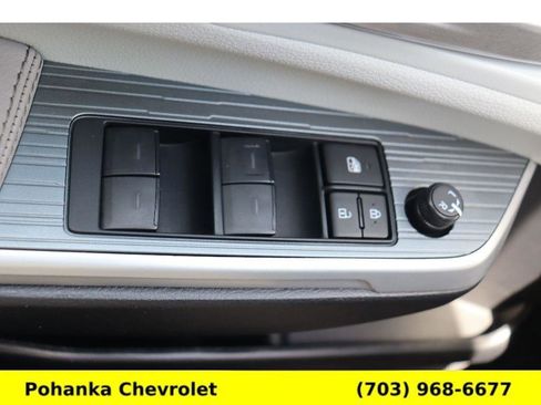 Used 2025 Toyota Sienna XLE w/ XLE Plus Package AWD/4WD image 19