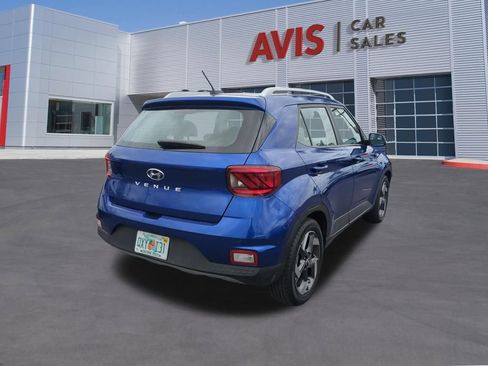 Used 2025 Hyundai Venue SEL FWD image 6