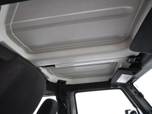 Used 2014 Jeep Wrangler Sport w/ Connectivity Group AWD/4WD image 17