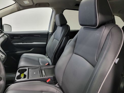 Certified 2025 Honda Odyssey Touring image 14
