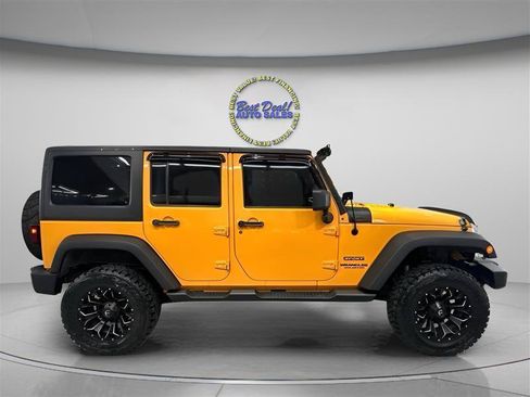 Used 2012 Jeep Wrangler Unlimited Sport AWD/4WD image 7