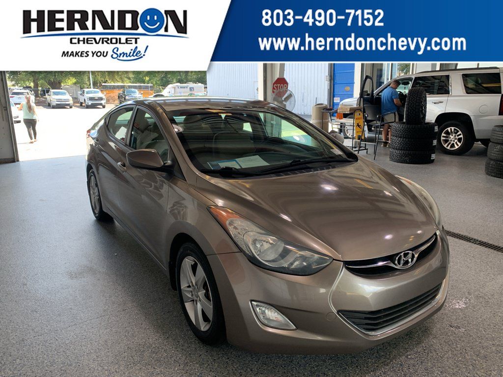 Used 2013 Hyundai Elantra GLS w/ Preferred Pkg FWD image 1