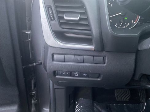 Certified 2024 Nissan Rogue SV image 24