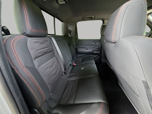 Used 2025 Nissan Frontier Pro-X RWD image 7