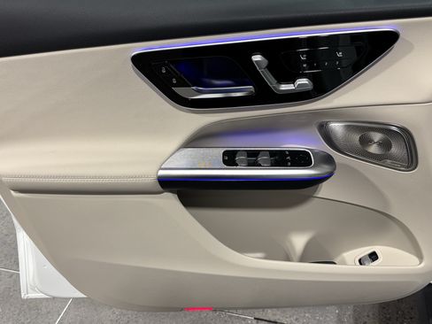 New 2027 Mercedes-Benz GLC 300 4MATIC image 11