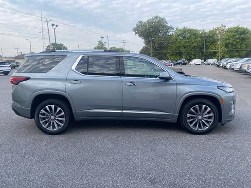 Used 2023 Chevrolet Traverse Premier image 4