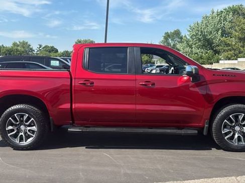 Used 2023 Chevrolet Silverado 1500 LT w/ Safety Package AWD/4WD image 4