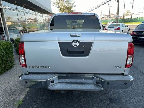 Used 2013 Nissan Frontier SV w/ SV Value Truck Pkg RWD image 27