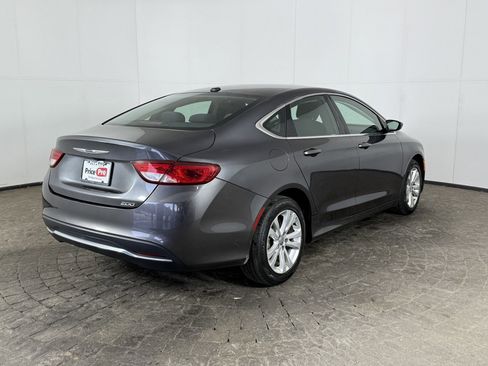 Used 2015 Chrysler 200 Limited w/ Convenience Group image 8