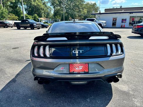 Used 2022 Ford Mustang GT w/ Equipment Group 301A RWD image 4