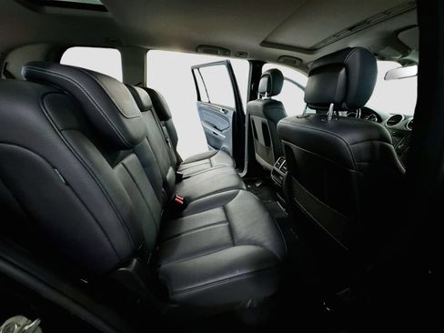Used 2012 Mercedes-Benz GL 450 4MATIC image 33