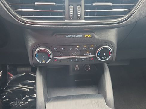 Used 2025 Ford Escape ST-Line w/ Equipment Group 301A FWD image 23