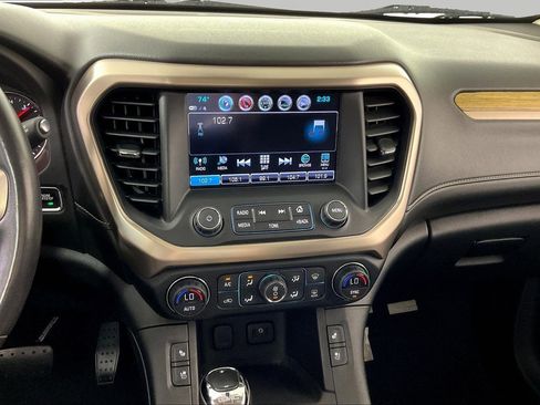 Used 2018 GMC Acadia Denali w/ Technology Package AWD/4WD image 9