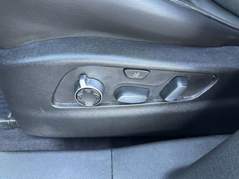 Used 2019 Cadillac XT4 Sport image 18