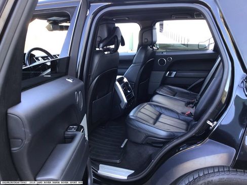 Used 2019 Land Rover Range Rover Sport HSE AWD/4WD image 9