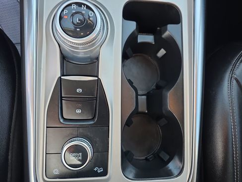 Used 2023 Ford Explorer XLT w/ Equipment Group 202A image 28