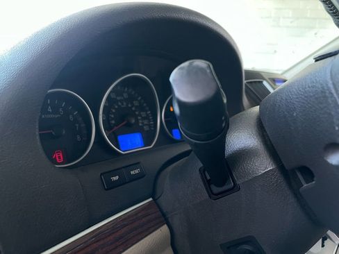 Used 2012 Hyundai Veracruz Limited w/ Entertainment Pkg image 40