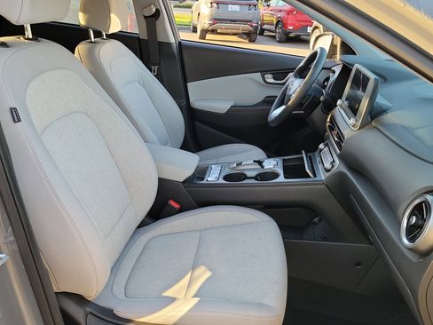 Certified 2023 Hyundai Kona SE image 20