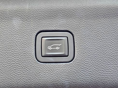 Used 2019 Buick Enclave Essence w/ Trailering Package, 5000 lbs. AWD/4WD image 37