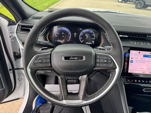 New 2026 Jeep Grand Cherokee Limited AWD/4WD image 17