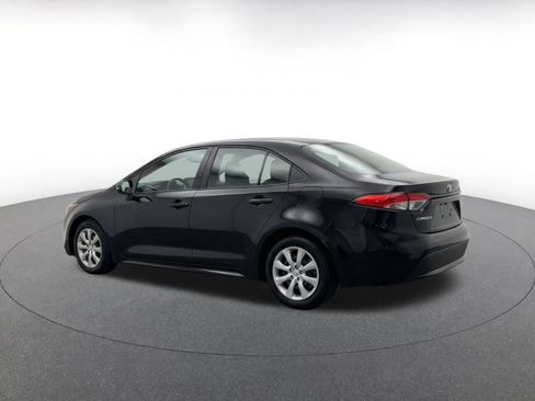 Used 2025 Toyota Corolla LE FWD image 7