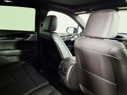 Certified 2021 Cadillac XT5 Premium Luxury image 11