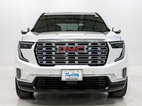 Used 2024 GMC Acadia Denali w/ Super Cruise Package image 4