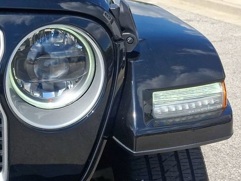 Used 2023 Jeep Wrangler Unlimited Sahara w/ Cold Weather Group image 9