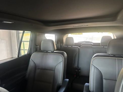 Used 2026 Chevrolet Traverse High Country w/ LPO, Floor Liner Package AWD/4WD image 9