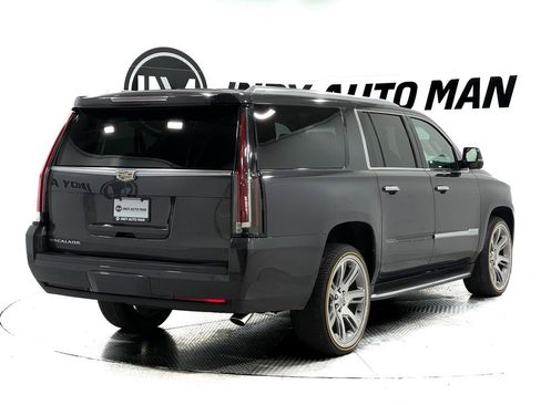 Used 2016 Cadillac Escalade ESV Luxury image 4