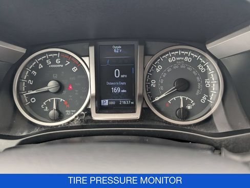 Used 2023 Toyota Tacoma SR5 AWD/4WD image 21