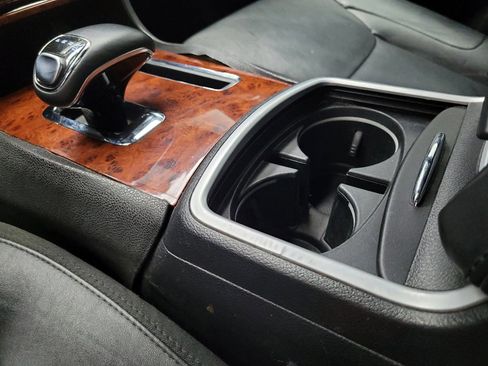 Used 2014 Chrysler 300 RWD image 26